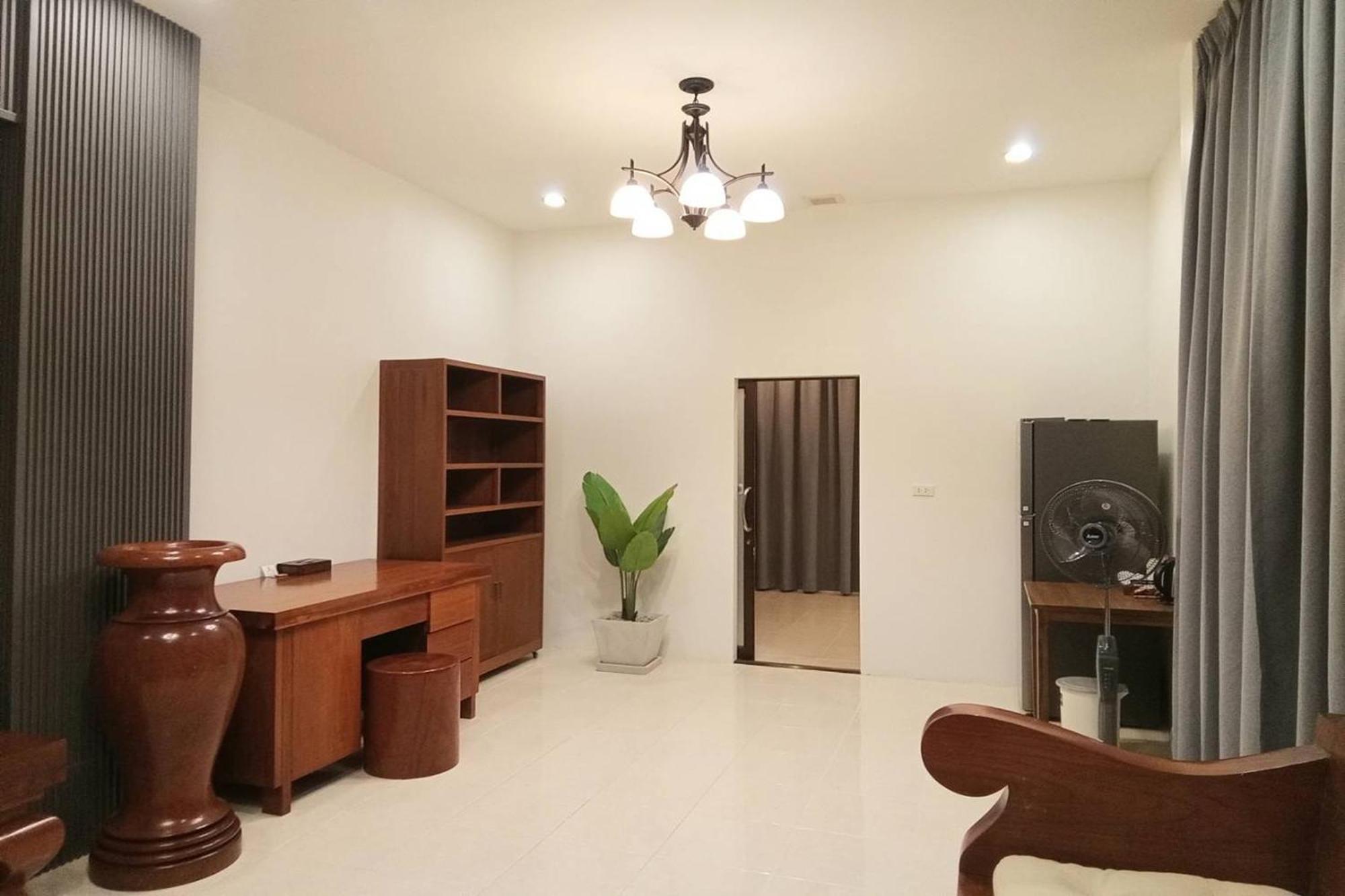 Sanaepatan Home Resort - เสน่ห์ป่าตาล โฮม รีสอร์ต Ban Buak Khang Екстер'єр фото