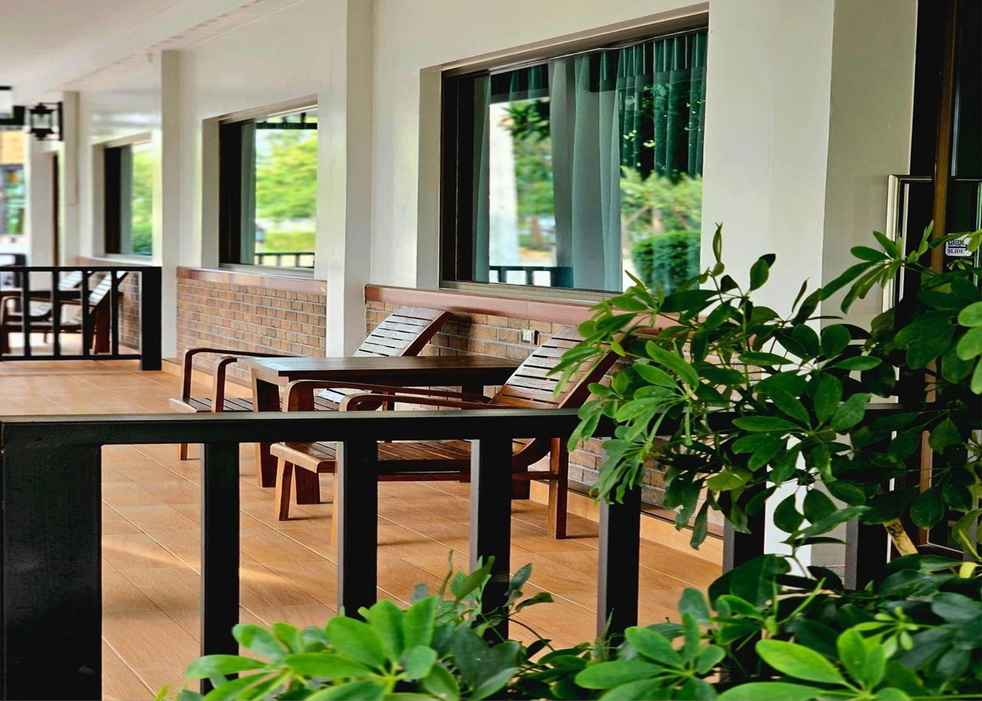 Sanaepatan Home Resort - เสน่ห์ป่าตาล โฮม รีสอร์ต Ban Buak Khang Екстер'єр фото